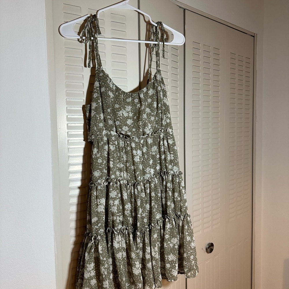 Floral Green/White Tiered Mini Dress